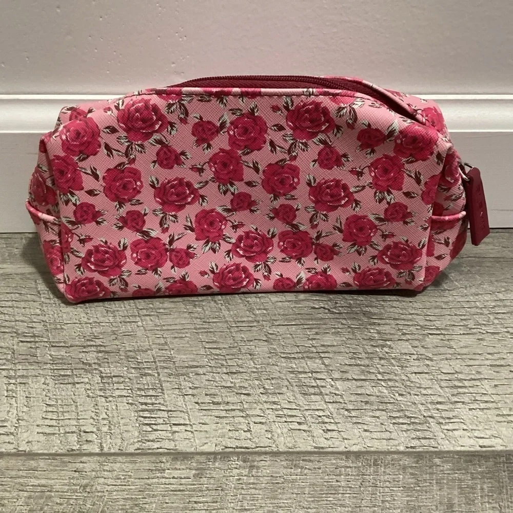 LOGO Lori Goldstein Floral Cosmetic Bag